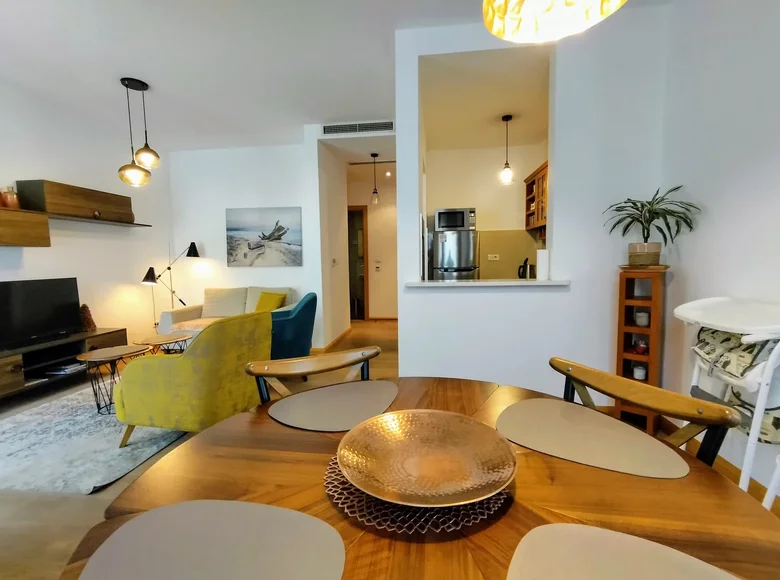 Квартира 2 комнаты 77 м² Будва, Черногория