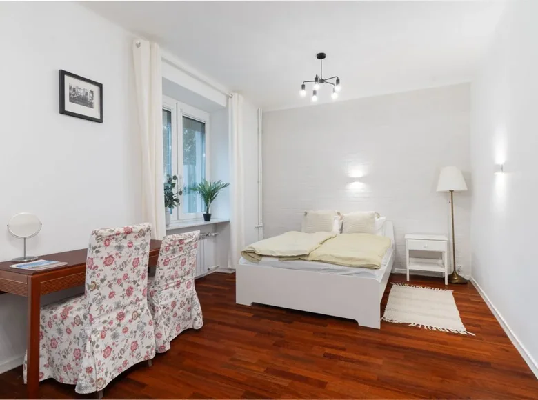 2 room apartment 51 m² in Warsaw, Poland