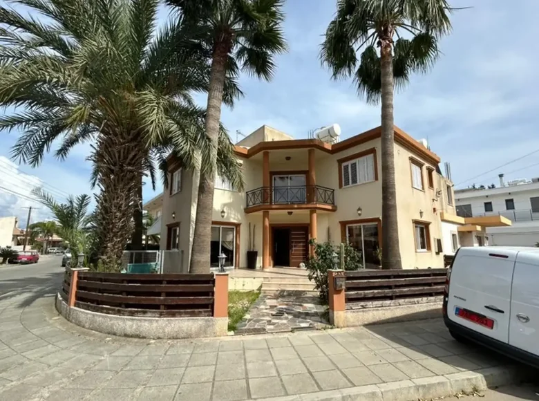 Haus 3 Schlafzimmer  Kato Polemidia, Zypern