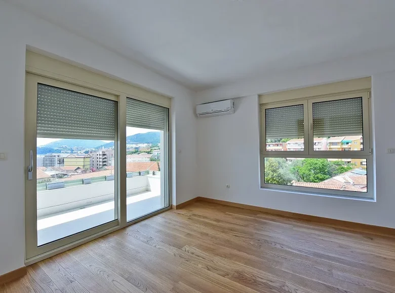 Wohnung 2 Schlafzimmer 73 m² Rafailovici, Montenegro