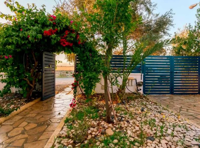 Willa 6 pokojów 180 m² Zygi, Cypr