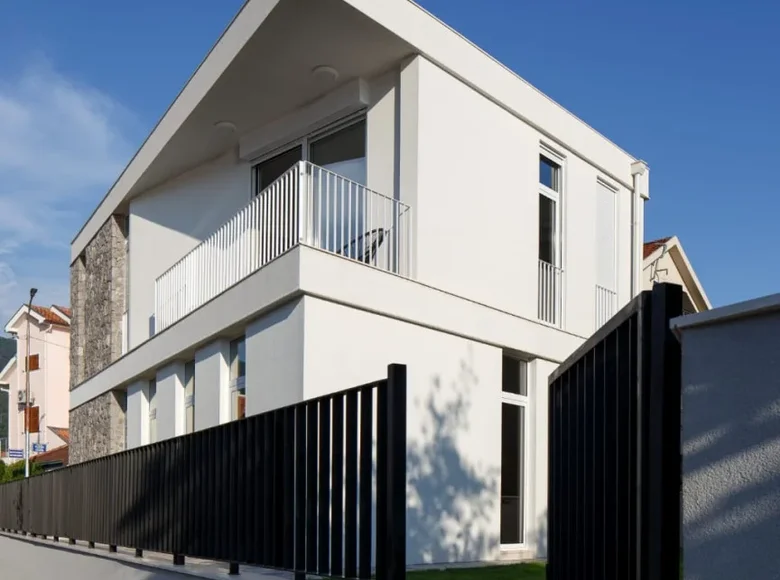 Коммерческое помещение 67 м² в Тивате, Черногория