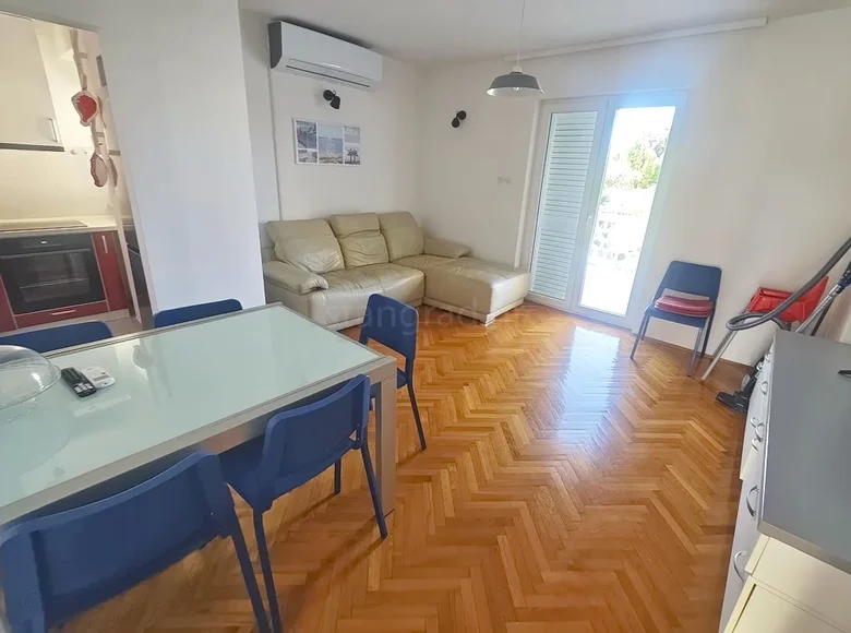 4 bedroom house 180 m² Krk, Croatia