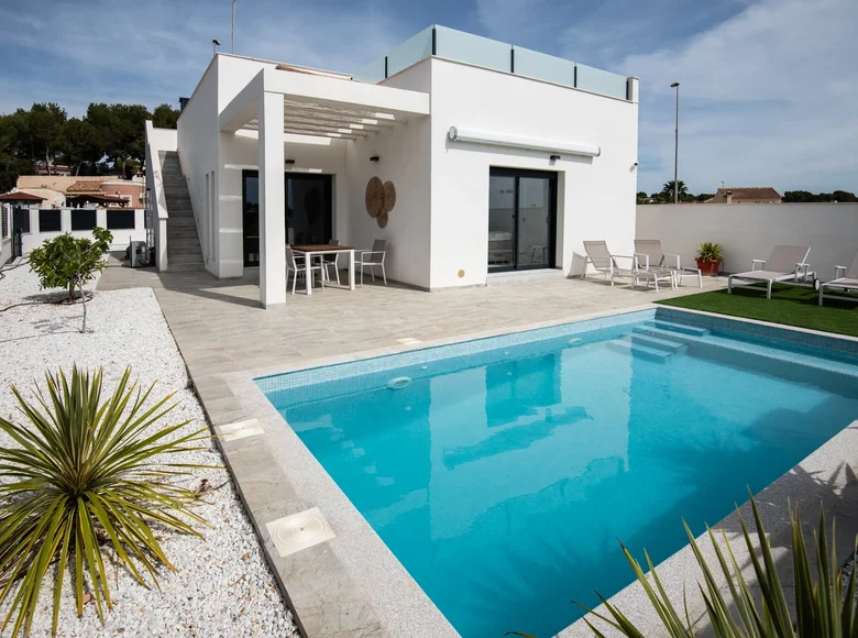 Villa de 2 dormitorios 108 m² Pilar de la Horadada, Španjolska