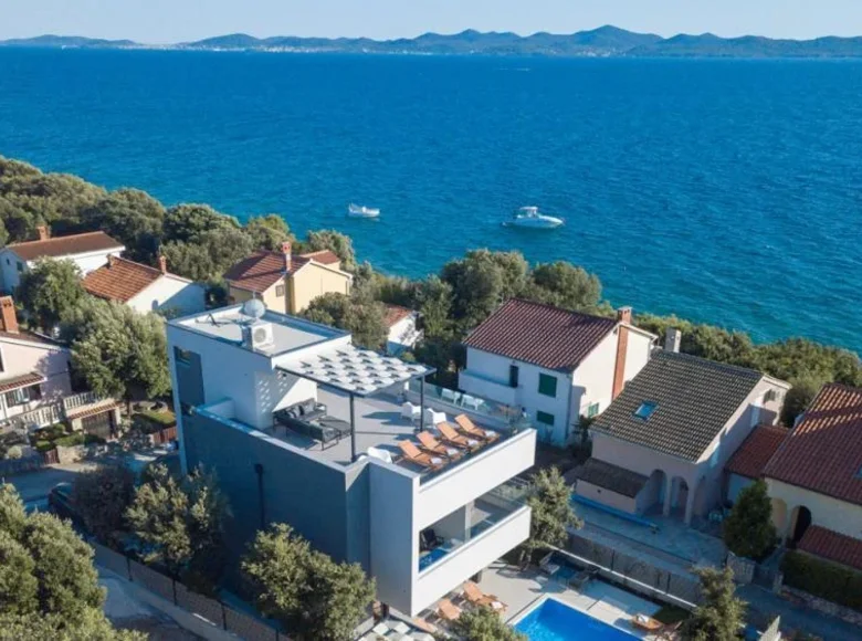 4 bedroom Villa 230 m² Grad Zadar, Croatia