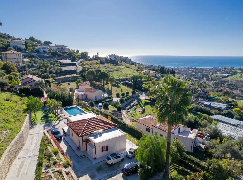 Willa 3 pokoi 350 m² Bordighera, Włochy