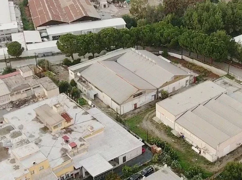 Склад 2 363 м² Строволос, Кипр