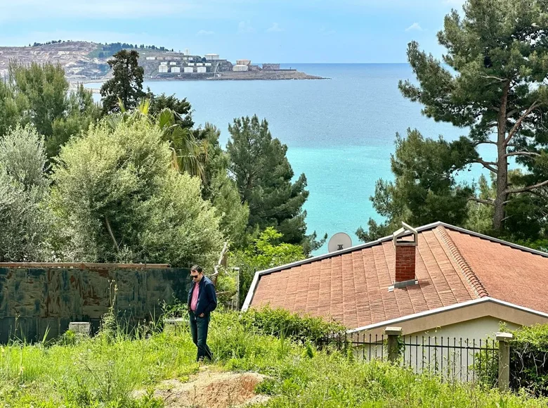 Atterrir  Bar, Monténégro