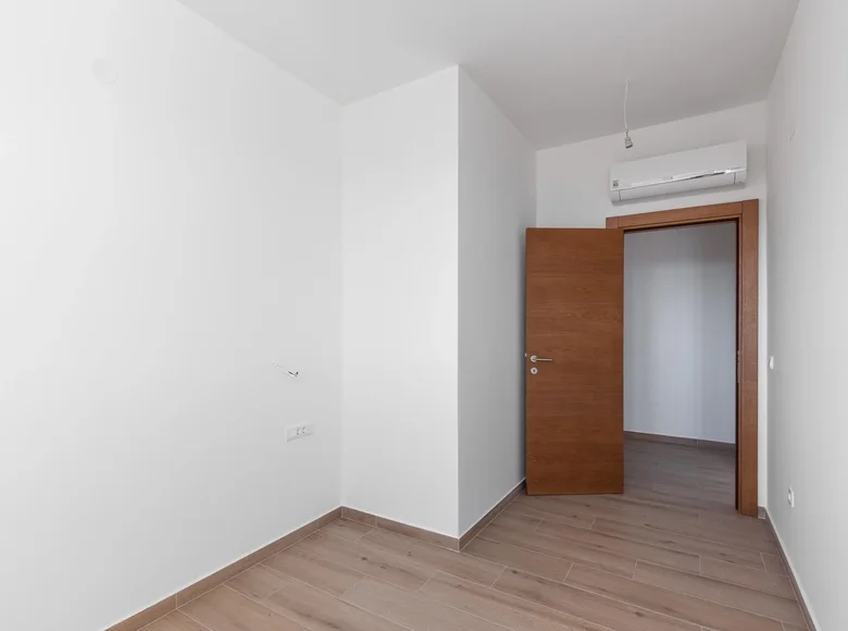 Mieszkanie 2 pokoi 73 m² Budva, Czarnogóra