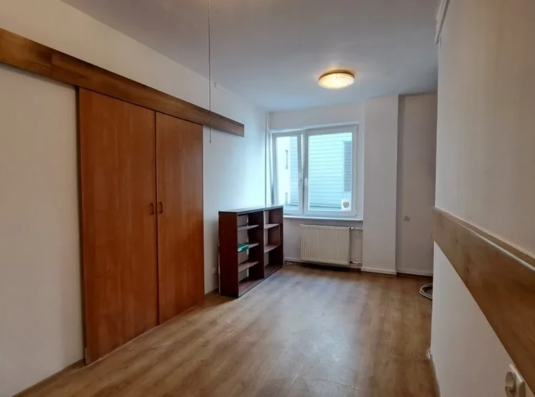 Коммерческое помещение 3 комнаты 63 м² в Варшаве, Польша