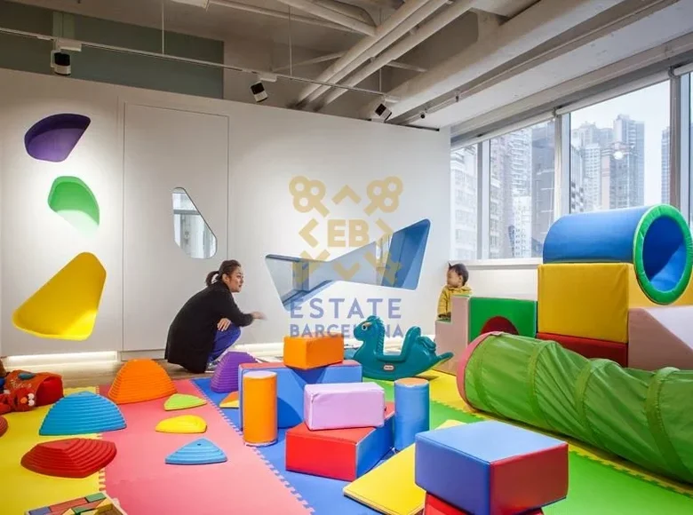 Office 240 m² in Barcelona, Spain