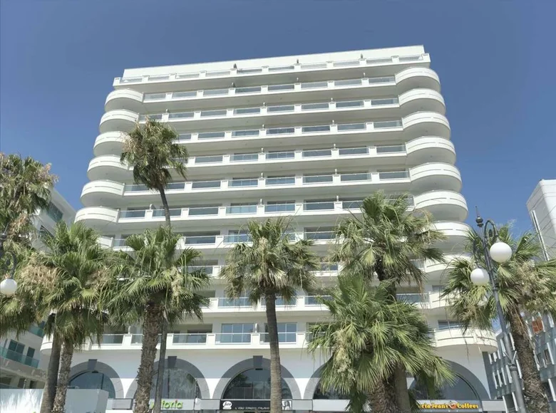 Mieszkanie 4 pokoi 145 m² Larnaka, Cypr