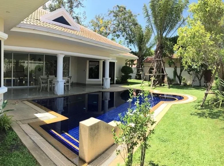 villa de 3 chambres 230 m² Pattaya, Thaïlande