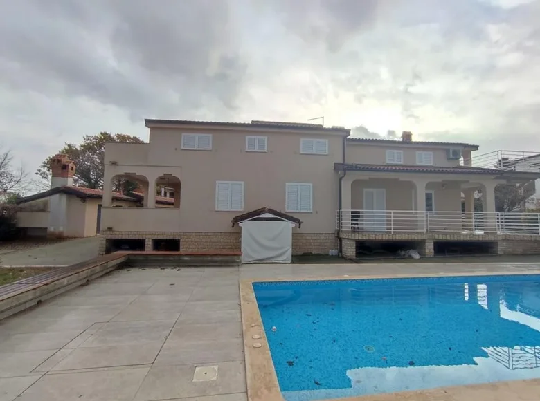 6 bedroom villa 258 m² Grad Rovinj, Croatia