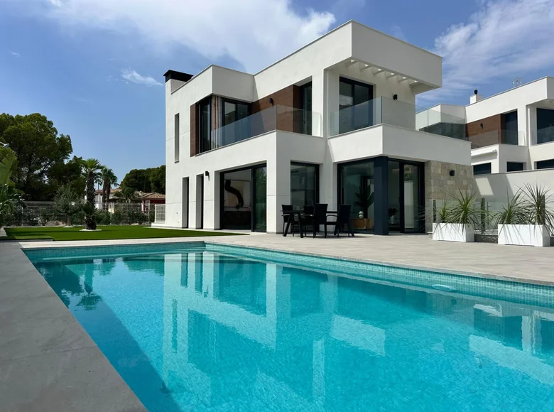 4 bedroom Villa 245 m² Finestrat, Spain