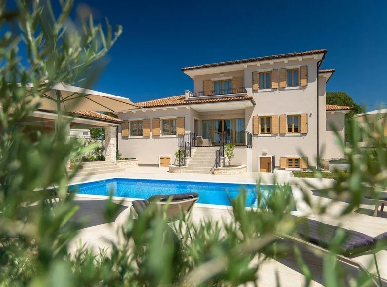 4 bedroom Villa 438 m² Grad Rovinj, Croatia