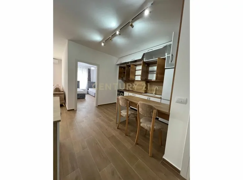 2 bedroom apartment 88 m² Golem, Albania