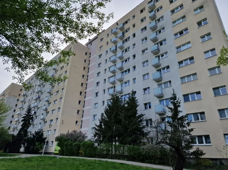 2 room apartment 42 m² Warsaw, Poland