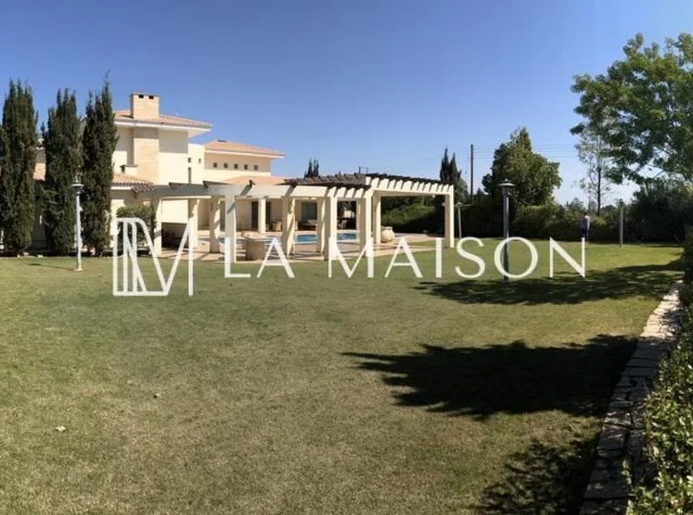 Maison 6 chambres 1 000 m² en Strovolos, Chypre