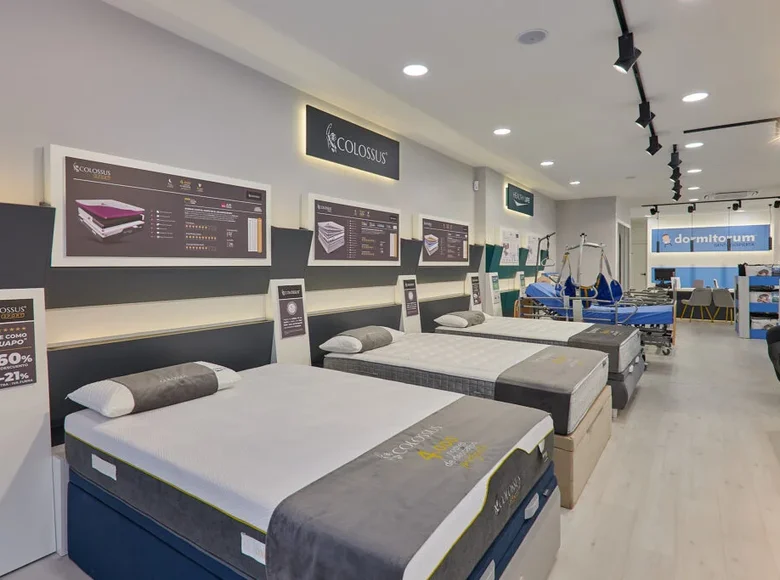 Commercial property 218 m² in Barcelona, Spain