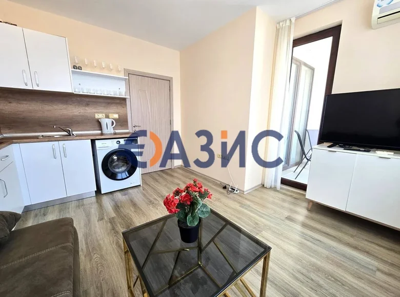 Квартира 2 комнаты 47 м² Равда, Болгария