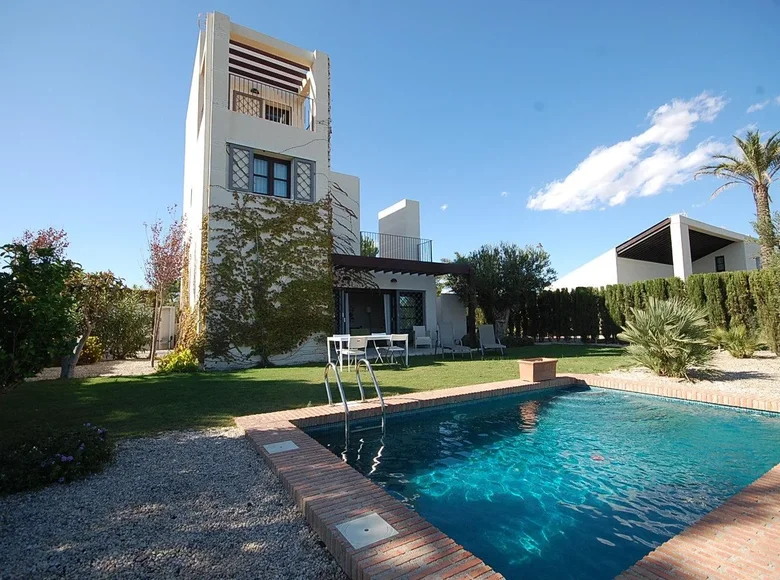 4-Schlafzimmer-Villa 100 m² Murcia, Spanien