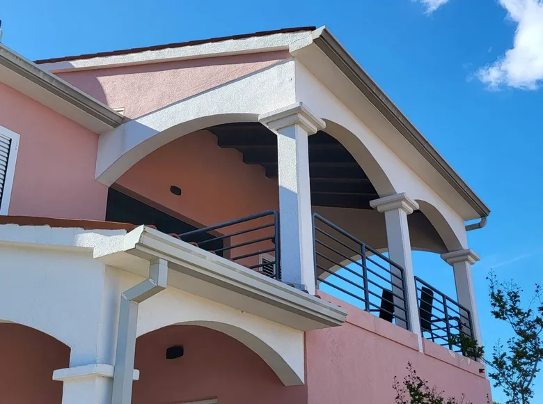 Bliźniak 5 pokojów 400 m² Grad Labin, Chorwacja