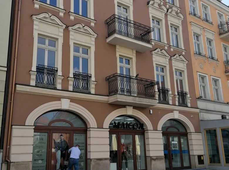 Commercial property 1 536 m² in Kalisz, Poland