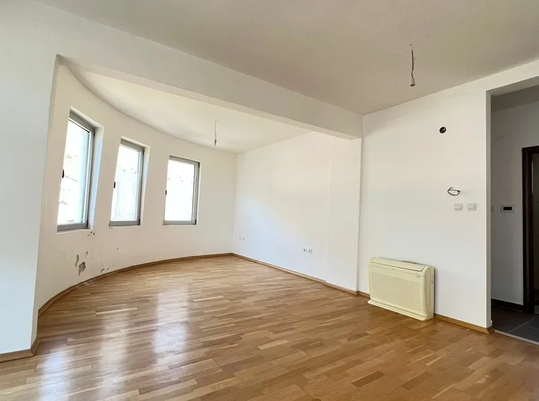 Mieszkanie 3 pokoi 106 m² Becici, Czarnogóra
