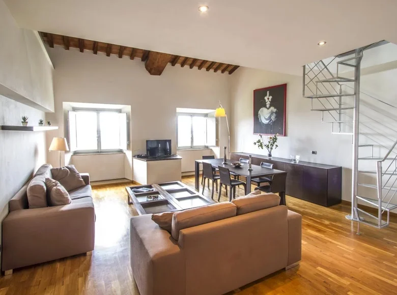 Apartamento 2 habitaciones 185 m² Lucca, Italia