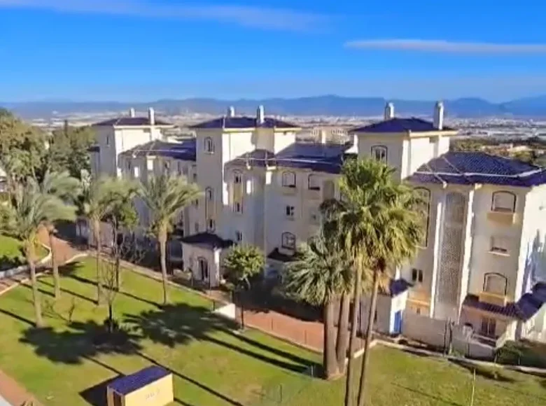 Mieszkanie 2 pokoi 90 m² Torremolinos, Hiszpania