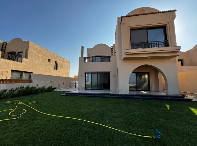6 bedroom villa 413 m² Al Hadaba, Egypt