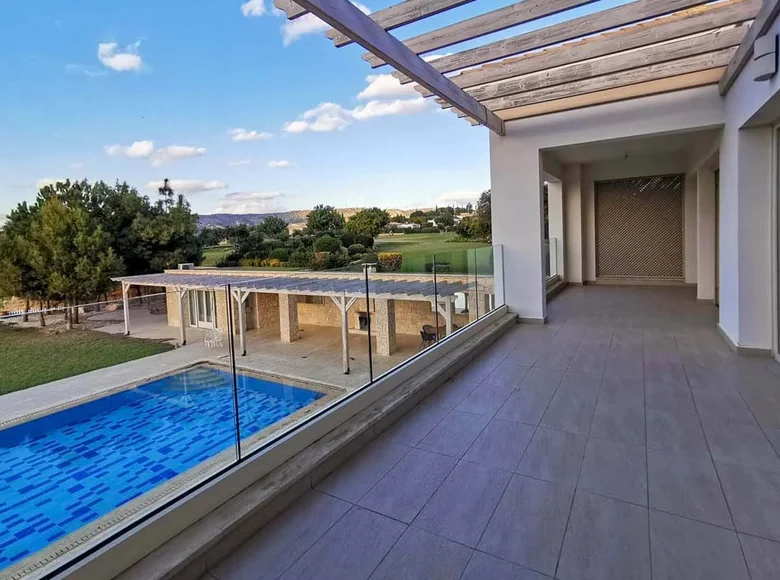5-Schlafzimmer-Villa 295 m² Kamares, Zypern