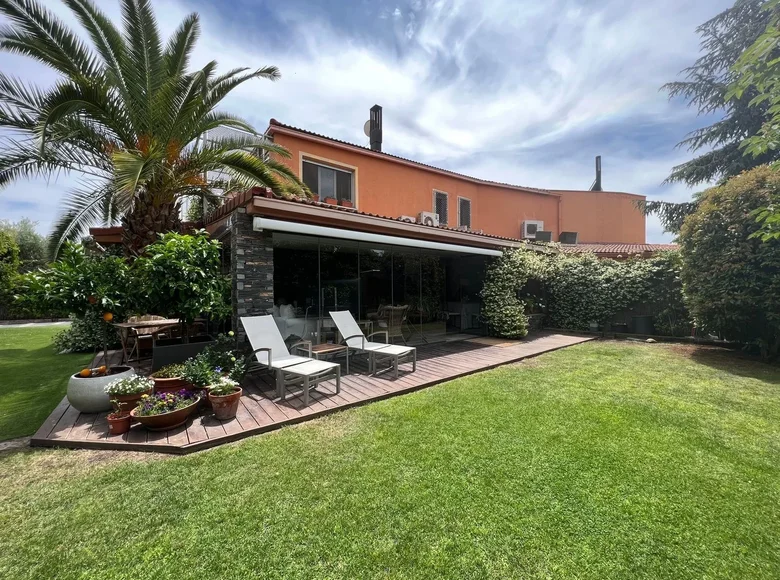 Wohnung 3 Schlafzimmer 285 m² Madrid, Spanien