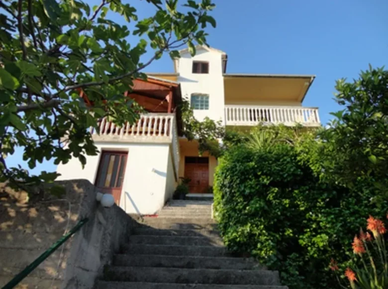 5 bedroom house 250 m² Herceg Novi, Montenegro