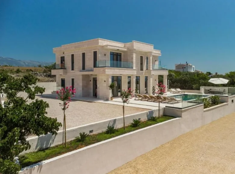 villa de 5 dormitorios 350 m² Opcina Karlobag, Croacia