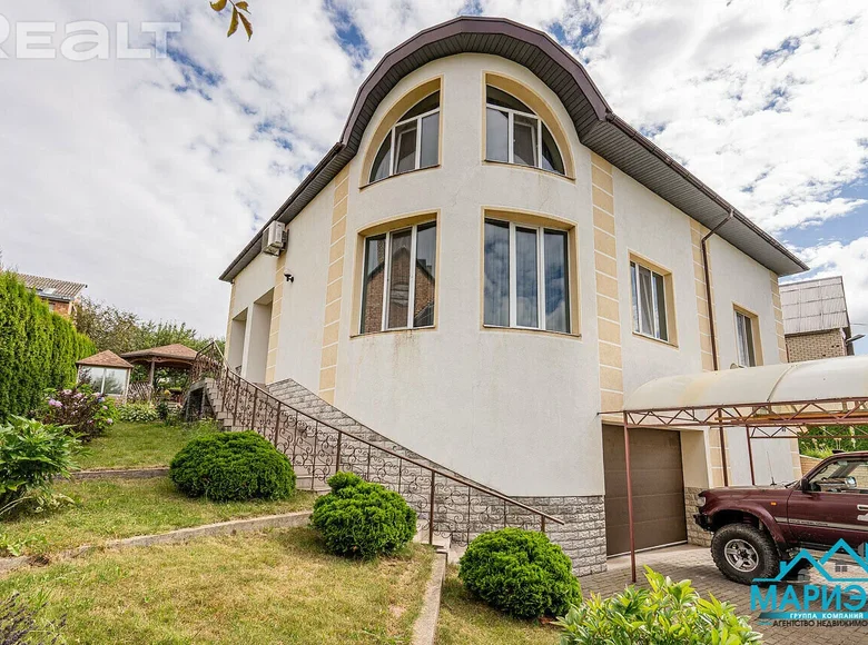 Cottage 363 m² Zaslauje, Belarus