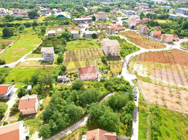 Land  Radanovici, Montenegro