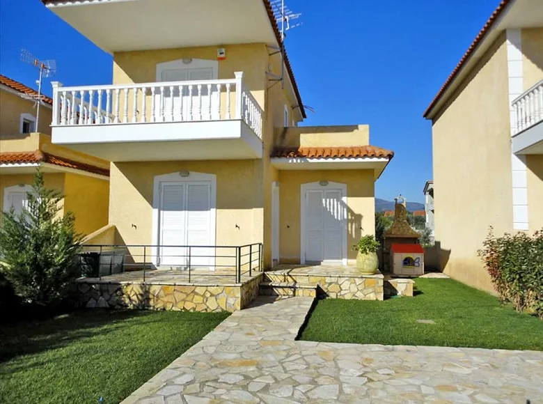 Villa de tres dormitorios 75 m² Municipality of Aigialeia, Grecia