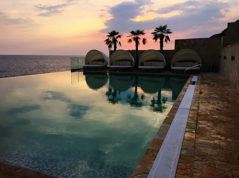 1 bedroom apartment  Dobra Voda, Montenegro