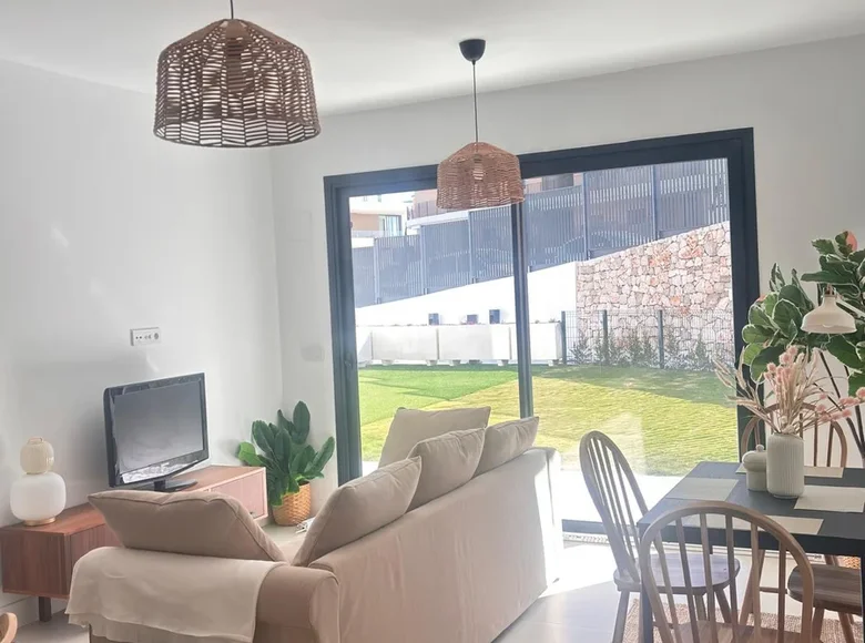 Mieszkanie 2 pokoi 98 m² Fuengirola, Hiszpania