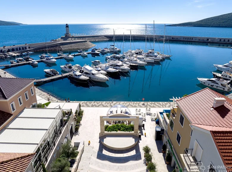 Wohnung 3 Schlafzimmer 135 m² Tivat, Montenegro