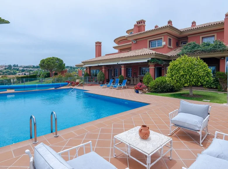 5-Schlafzimmer-Villa 623 m² Mijas, Spanien