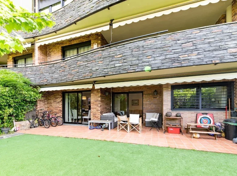 Townhouse 4 bedrooms 179 m² Madrid, Spain