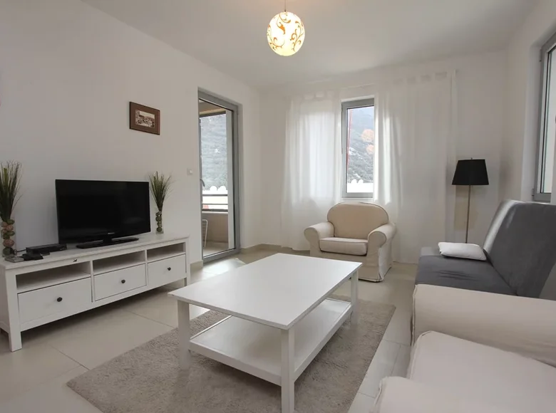 Квартира 1 спальня 57 м² Доброта, Черногория