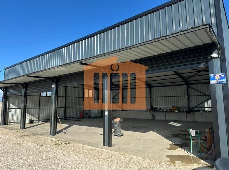 Producción 210 m² en Rreth, Albania