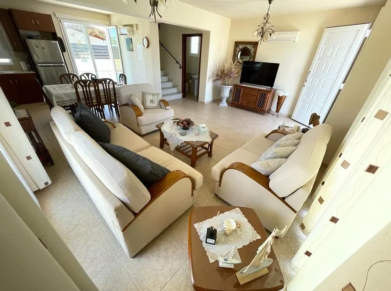 Haus 3 Schlafzimmer 260 m² Xylofagou, Zypern