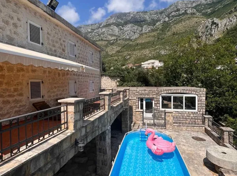 Willa 6 pokojów 343 m² Rijeka Rezevici, Czarnogóra