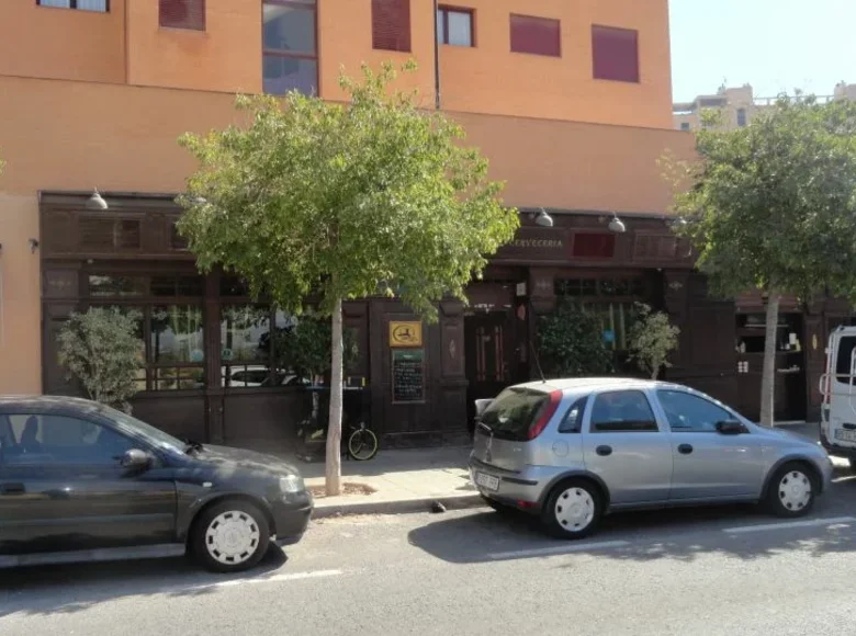 Commercial property 160 m² in Alicante, Spain