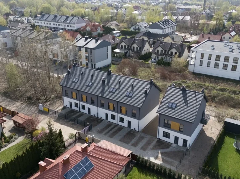 Дом 4 комнаты 161 м² Марки, Польша